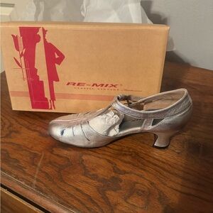 Re-Mix Vintage Silver Heels